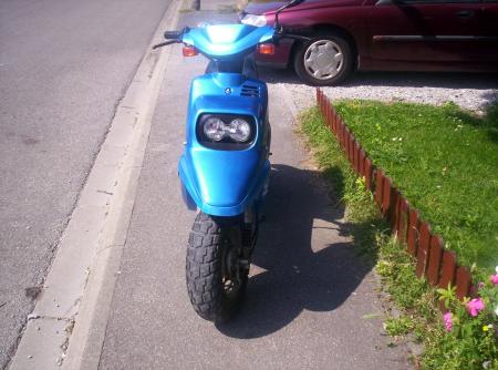 scoot vue de face