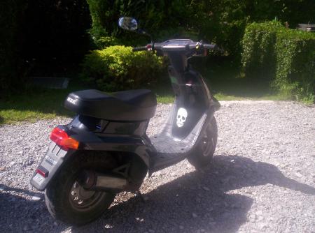 mon scoot vue de deriere